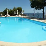 Bay Milia