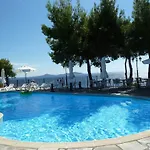 Bay Apart-hotel Milia