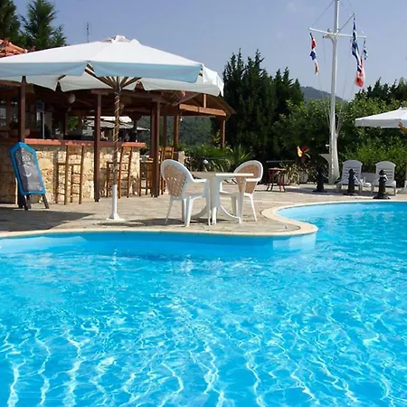 Apart-hotel Bay 3*